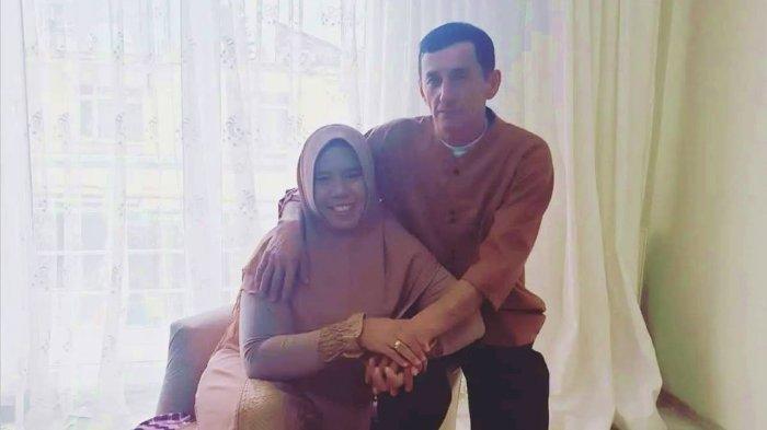 Rohimah dan Zeki Bayrak Iskander.