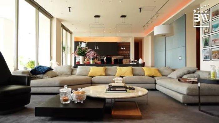 Ruangan Luas di apartemen mewah Indra Priawan dan Nikita Willy