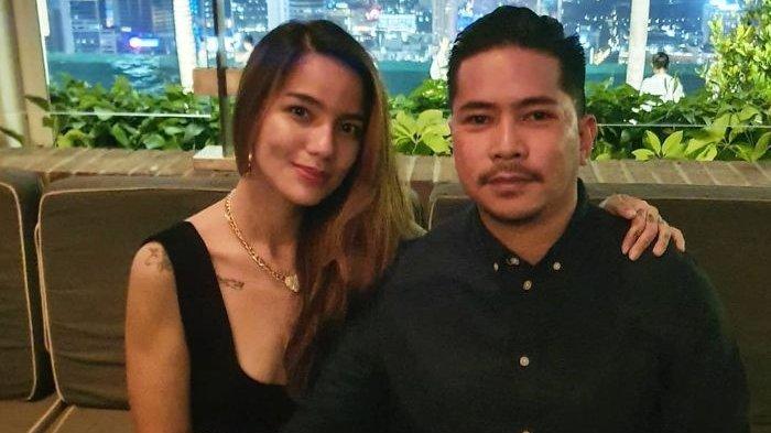 Sosok Dimas Akira, Suami Sheila Marcia, Kini Tinggalkan Sang Istri.