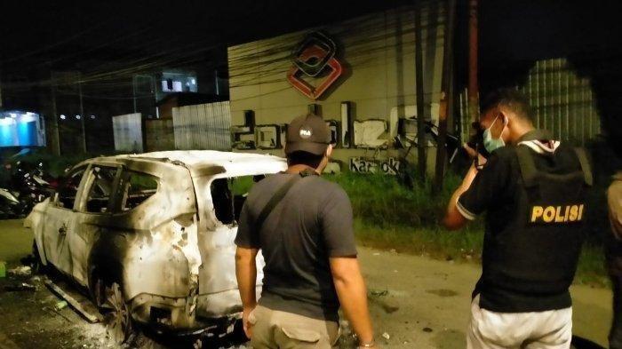 Suasana di depan Double O Sorong, Papua Barat