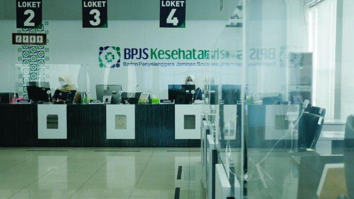 Suasana pelayanan di kantor BPJS Kesehatan