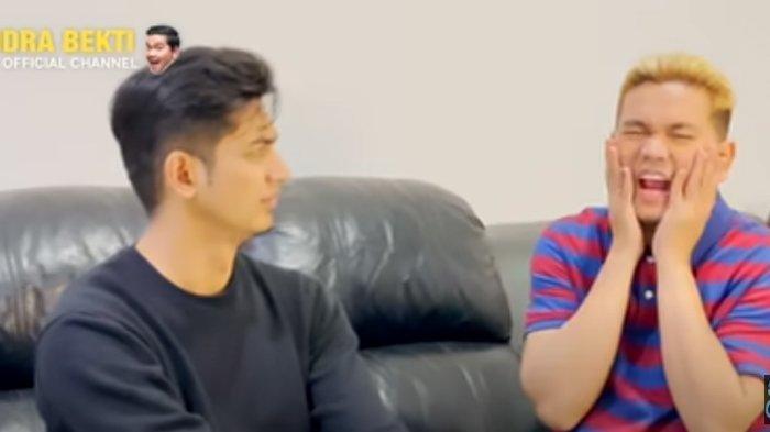 Teuku Ryan enggan dipuji tampan oleh Indra Bekti.