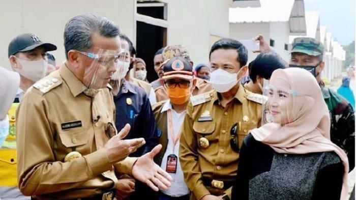 Veronica Moniaga saat menemani Gubernur Sulsel Nurdin Abdullah beberapa waktu lalu