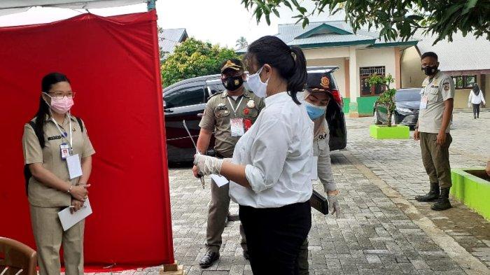 Wali Kota Kotamobagu Ir Hj Tatong Bara, Senin pagi (11/10/2021), membuka pelaksanaan Seleksi Kompetensi Dasar (SKD) bagi Calon Pegawai Negeri Sipil (CPNS) Kota Kotamobagu Tahun Formasi 2021.