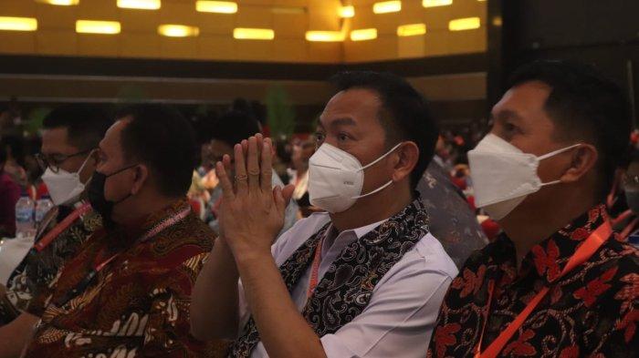 Wali Kota Tomohon Caroll Joram Azarias Senduk menghadiri dan mengikuti ibadah Sidang Sinode Ke-81 GMIM