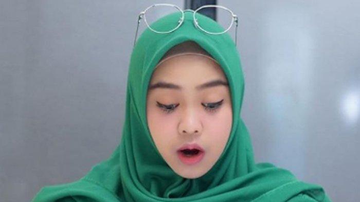 Ria Ricis mengungkapkan alasan tertarik pada Teuku Ryan dan awal pertemuan keduanya.