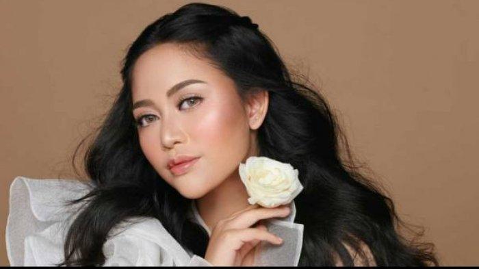 Rachel Vennya mengakui bahwa dirinya masih sering bertemu dengan mantan suaminya, Okin.