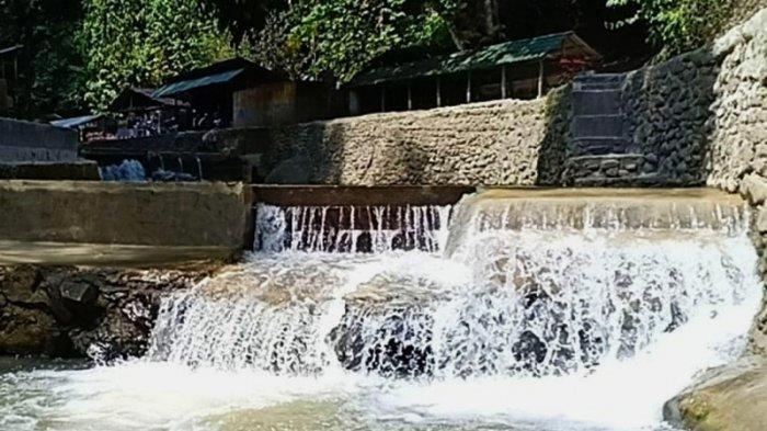 AIR terjun Betala yang berada di Desa Sarilaba Jahe Penen, Kecamatan Sibiru-biru, Kabupaten Deliserdang, Sumatera Utara.