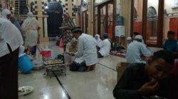 Masjid Taqwa Sediakan Takjil untuk Musafir, Sehari 70 hingga100 Porsi