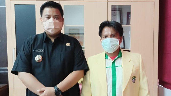 Bupati Samosir Vandico Gultom bersama Ketua Pemuda Katolik Samosir, Lumban Simare-mare, Rabu (14/7/2021)