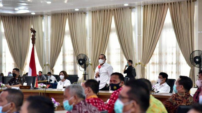 Gubernur Sumatera Utara Edy Rahmayadi saat berbicara di hadapan para Kepala sekolah SMA, SMK dan SLB Negeri se-Sumatera Utara di Aula Tengku Rizal Nurdin, pada Kamis (29/4/2021). (Tribun-medan.com/ HO)