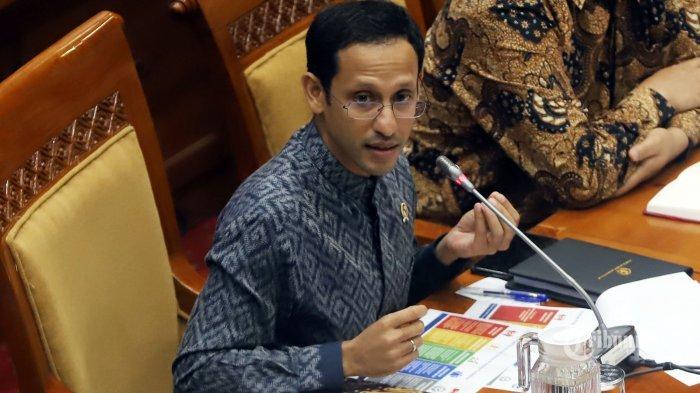 Menteri Pendidikan dan Kebudayaan (Mendikbud) Nadiem Makarim saat mengikuti Rapat Kerja (Raker) perdana dengan Komisi X DPR RI di Kompleks Parlemen, Senayan, Jakarta Pusat, Rabu (6/11/2019). Raker tersebut beragendakan perkenalan dan RKP (Rencana Kerja Pemerintah) Kementerian Pendidikan dan Kebudayaan.