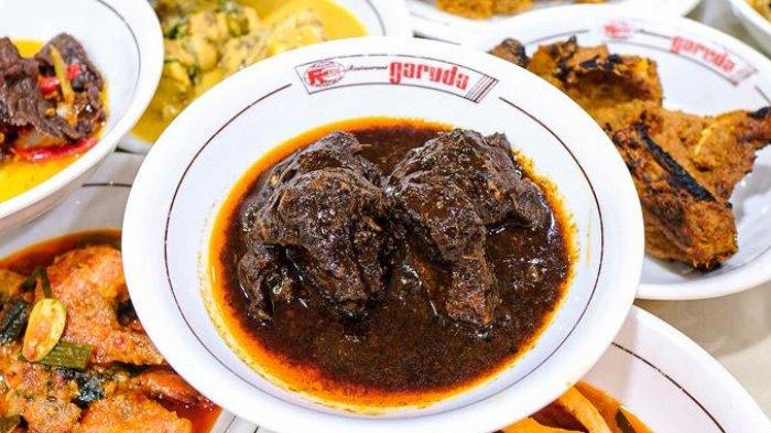 Menu Rendang di Garuda