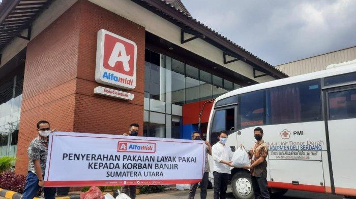 PT. Midi Utama Indonesia Tbk atau Alfamidi bekerja sama dengan UPT PMI Deli Serdang mengadakan kegiatan donor darah dan juga memberikan sejumlah donasi untuk korban bencana banjir yang melanda sebagian kota Medan dan Kab. Deli Serdang beberapa hari lalu di kantor cabang Alfamidi Medan , Senin (14/12/2020).