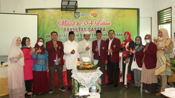 Rektor UISU Dr. H. Yanhar Jamaluddin, MAP bersama pimpinan Universitas dan Fakultas Sastra foto bersama usai peringatan Milad Fakultas Sastra yang ke-64 Jumat (26/2/2021)
