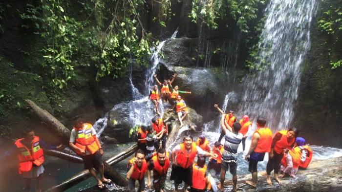 Pemandian Air Terjun Teroh-teroh di Desa Rumah Galoh, Kecamatan Sei Bingei, Langkat, Sumatera Utara