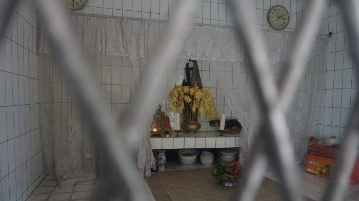 Sebuah sesajen yang dipajang oleh pendoa