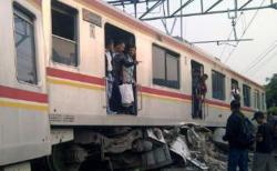 Lindas Kayu di Rel, KRL Anjlok di Kemayoran