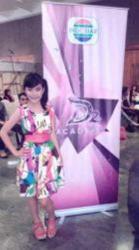 Rita Hibur Penggemar di Pasar Lama