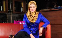 Terharu Melihat Pengabdian Siti Nurhaliza Pada Suami