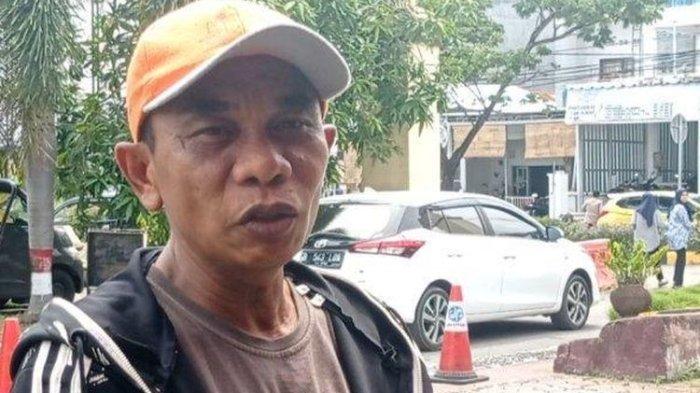 Abdul Rahim (49) saat ditemui di Polres Pinrang, Selasa, (21/12/2021).