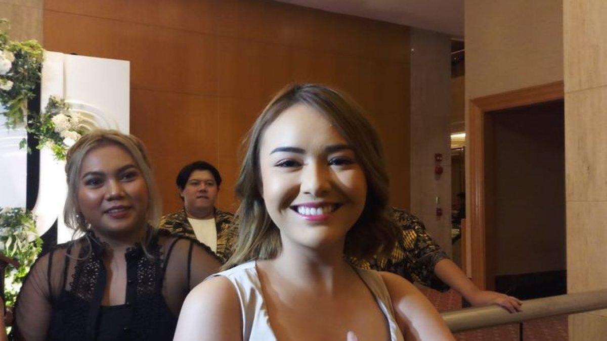 Amanda Manopo usai jadi bridesmaid di pernikahan Glenca Chysara dan Rendi Jhon di Hotel Ritz-Carlton Jakarta, Kuningan, Jakarta Selatan Minggu (20/11/2022).