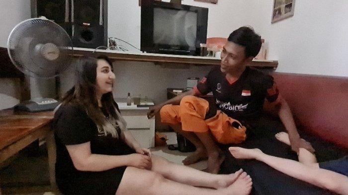 Arzum dan sang suami kini sudah tinggal seatap