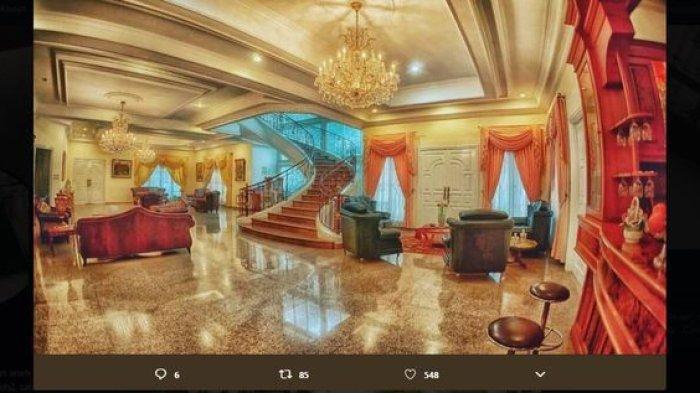 Bagian dalam Puri Bagasnauli, rumah langganan syuting