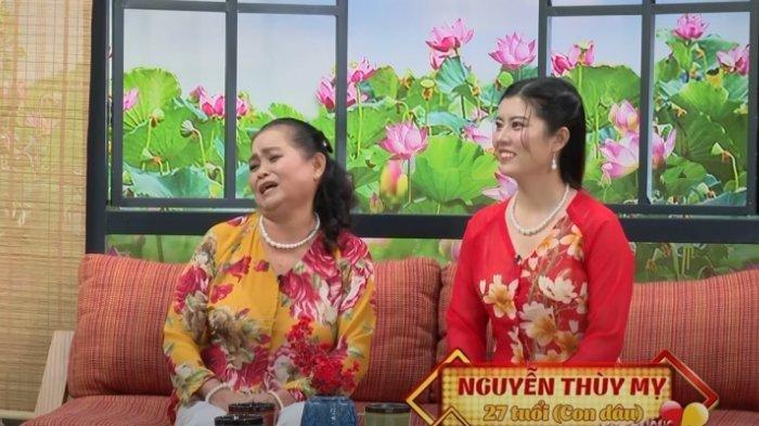 Bui Thi Hang (59 tahun) dan menantunya, Nguyen Thuy My (27)