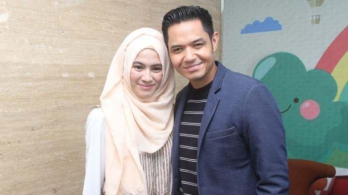 Dude Harlino dan Alyssa Soebandono.