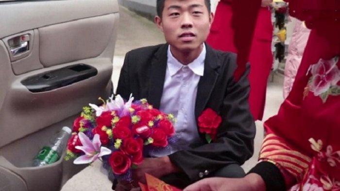 Han berusaha membujuk calon istrinya