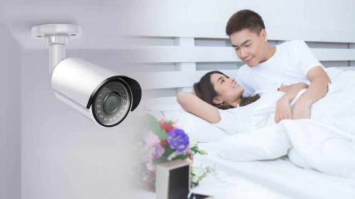 Ilustrasi suami ingin pasang CCTV untuk pergoki istri selingkuh