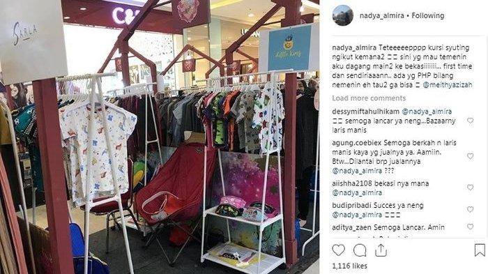 Kegiatan Nadya Almira ketika mengikuti pameran di sebuah mall