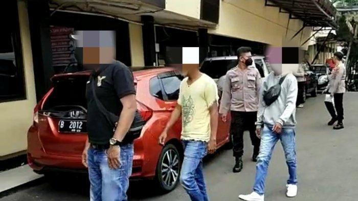 Lima debt collector diamankan polisi.