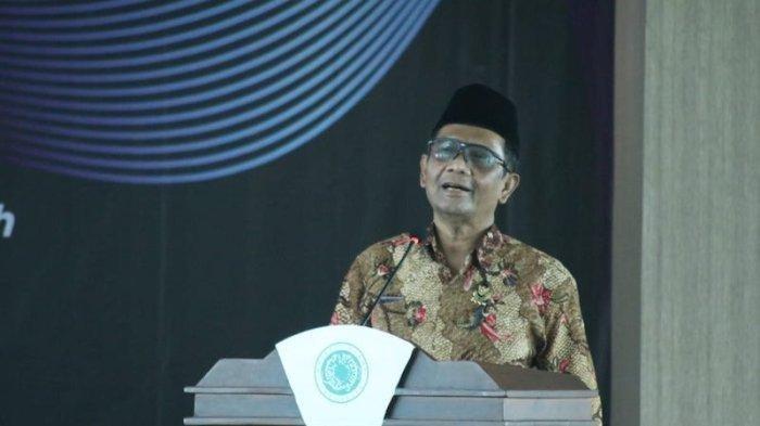 Menteri Koordinator Bidang Politik Hukum dan Keamanan (Menko Polhukam) Mahfud MD dalam sambutan Kick Off Mujahid Digital dan Konsolidasi Nasional Infokom MUI, yang digelar di kawasan Tanah Abang, Jakarta Pusat, Rabu (31/8/2022).