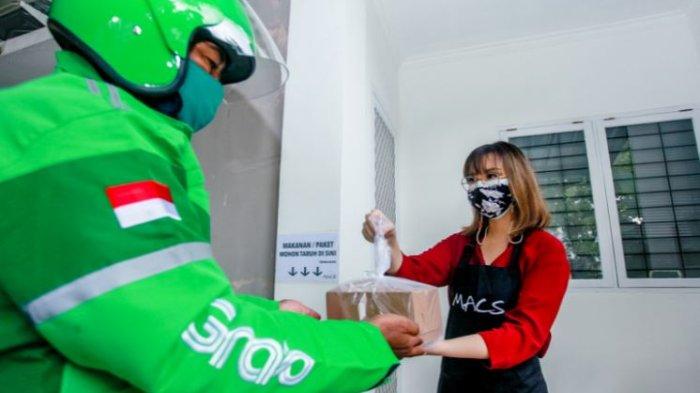 Claudia Soenjoto mempercayakan layanan GrabExpress sebagai solusi layanan pengantaran.