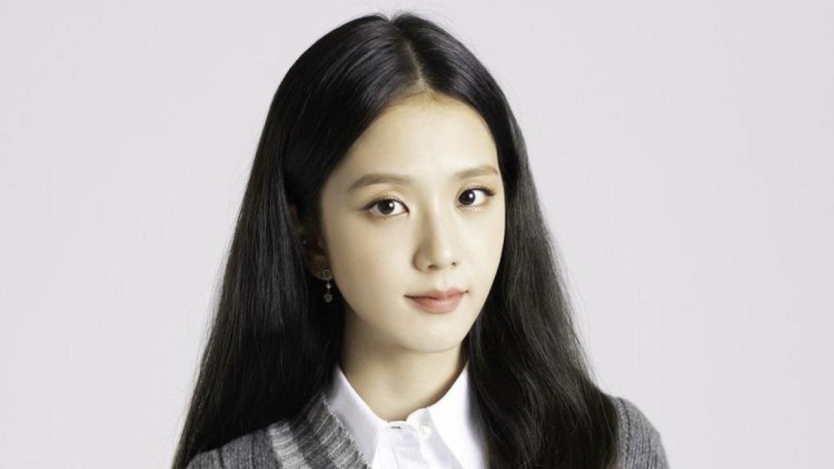 Penyanyi dan artis peran Jisoo BLACKPINK.