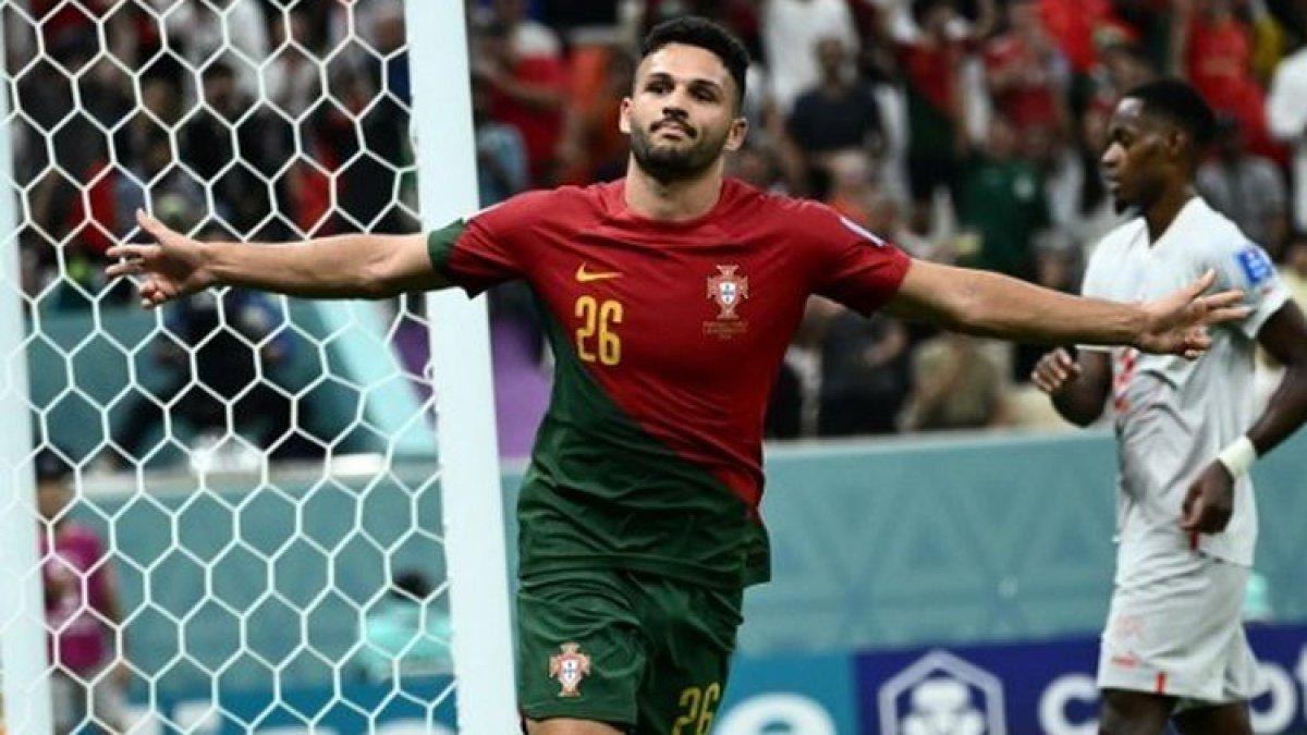 Penyerang Portugal Goncalo Ramos merayakan golnya ke gawang Swiss pada laga babak 16 besar Piala Dunia 2022 di Stadion Lusail, Lusail, Qatar, Rabu (7/12/2022) dini hari WIB.