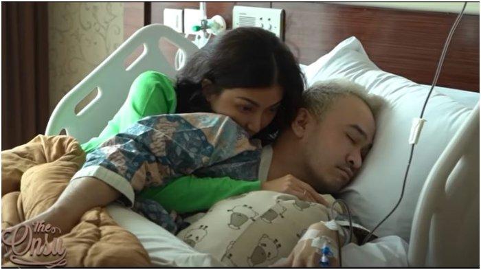 Sarwendah temani Ruben Onsu yang terbaring di rumah sakit
