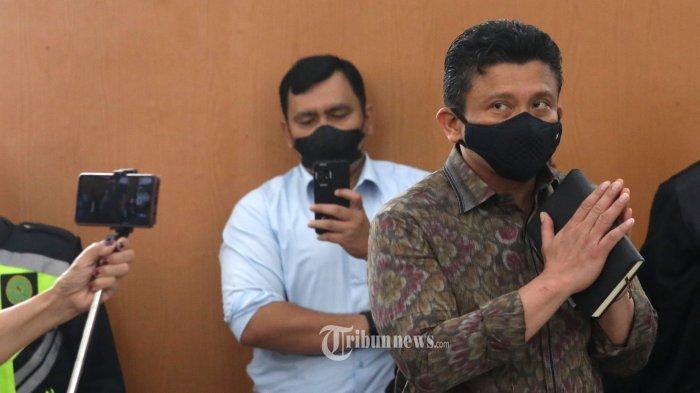 Terdakwa Ferdy Sambo tiba untuk menjalani sidang lanjutan kasus pembunuhan berencana terhadap Brigadir Nopriansyah Yosua Hutabarat di Pengadilan Negeri Jakarta Selatan, Jakarta, Kamis (20/10/2022). Sidang tersebut beragendakan tanggapan Jaksa Penuntut Umum (JPU) atas nota keberatan terdakwa Ferdy Sambo.