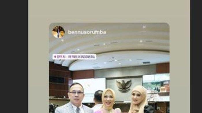 Unggahan Mulan Jameela pakai celana ketat