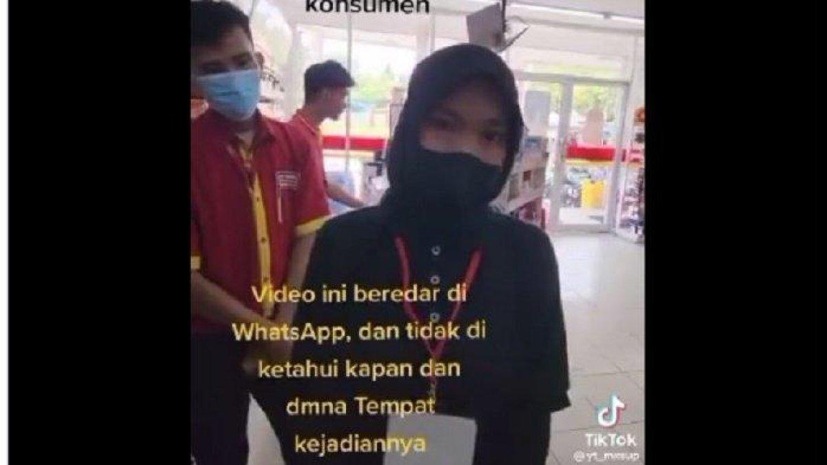 Viral seorang calon karyawan terisak menangis saat ditegur karena tak beri salam ke konsumen.