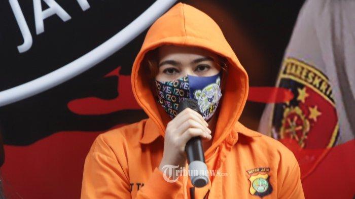 Catherine Wilson dihadirkan saat rilis di Direktorat Reserse Narkoba, Polda Metro Jaya, Sabtu (18/7/2020).