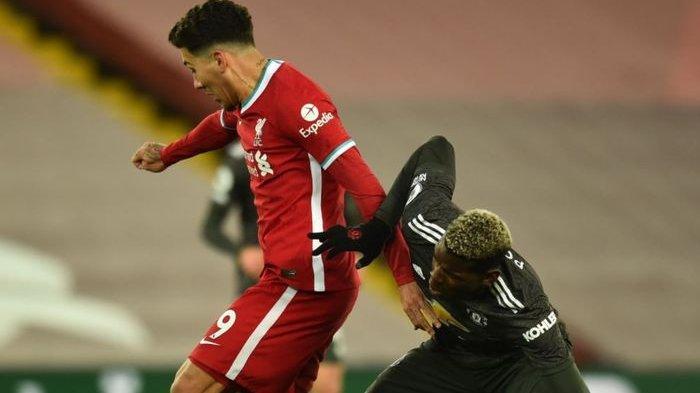 Manchester United mandul di 30 menit awal babak pertama melawan Liverpool. Skor pun masih sama kuat 0-0.