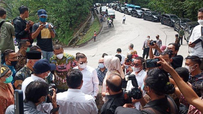 Menteri PPN/Bappenas, Suharso Monoarfa melakukan kunjungan ke Sitinjau Lauik, Kota Padang, Kamis (8/4/2021).