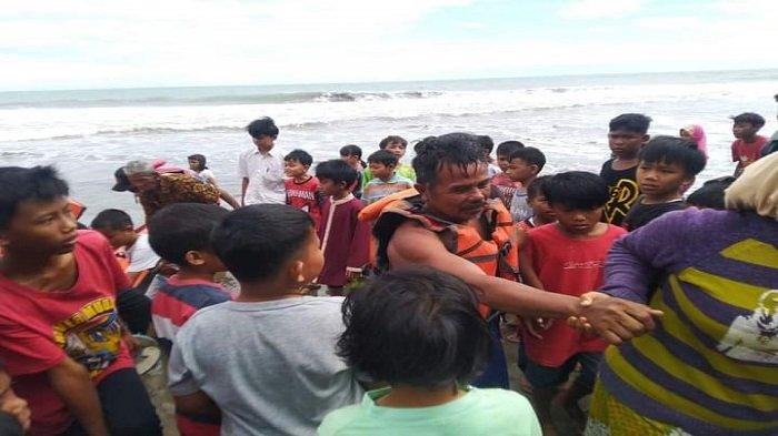 Tim Badan Penanggulangan Bencana Daerah (BPBD) Padang Pariaman menemukan nelayan yang sempat hilang dilaut, Selasa (29/6/2021)