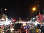 Suasana Malam Takbiran di Simpang Tabuik Kota Pariaman, Ramai Pedagang dan Pembeli 4 suasana kawasan simpang tabuik kota pariaman