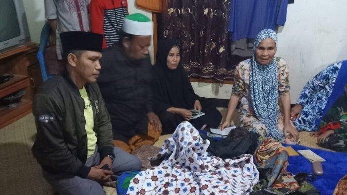 Jenazah korban tewas akibat kebakaran di Kabupaten Sarolangun Jambi, Senin (15/2/2021) malam.