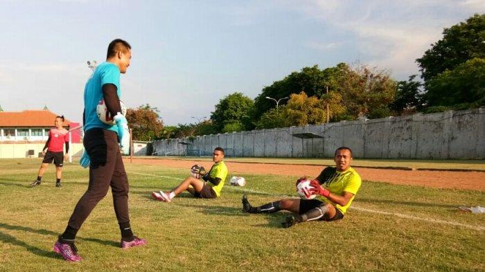 Hendra saat menjalani latihan bersama SFC beberapa waktu yang lalu (Foto diambil sebelum pandemi Covid-19)