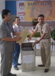 Rapat Pleno di OKI Dijaga Ketat